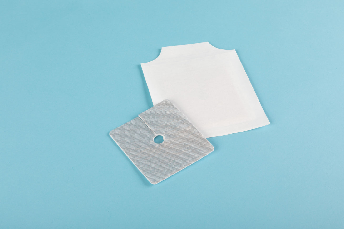 SafeSorb ALU Trachealkompresse, steril – 8,0 × 9,3 cm